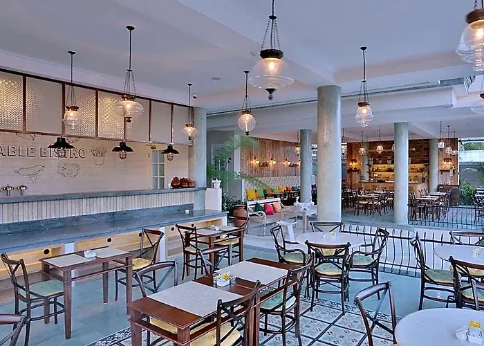 Maison At C Boutique & Hotel 4*